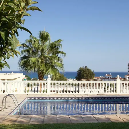 Апартаменты Sunny With Sea View Nearby Carihuela